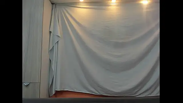 Mhelanny2 online show from January 10, 2026, 4:42 pm