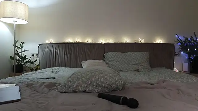 Snapshot of PassionAnn chatting on January 10, 2025, 10:57 pm PassionAnn online show from January 10, 2025, 10:57 pm