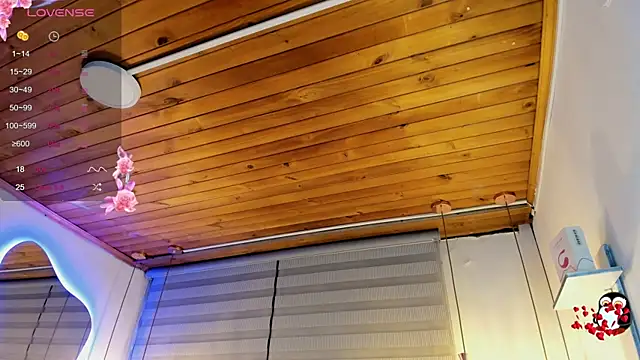 cristal  hot 1 online show from September 12, 2025, 5:07 am