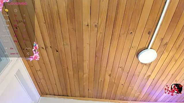 cristal  hot 1 online show from September 15, 2025, 5:18 am