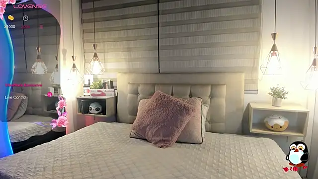 Snapshot of cristal__hot_1 chatting on April 24, 2026, 5:10 am cristal hot 1 online show from April 24, 2026, 5:10 am