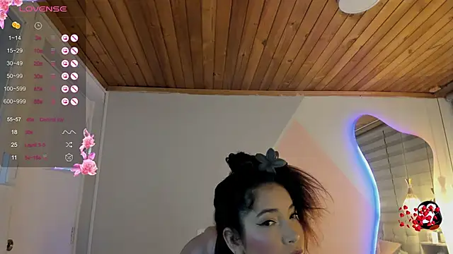 Snapshot of cristal__hot_1 chatting on June 5, 2026, 6:52 am cristal hot 1 online show from June 5, 2026, 6:52 am