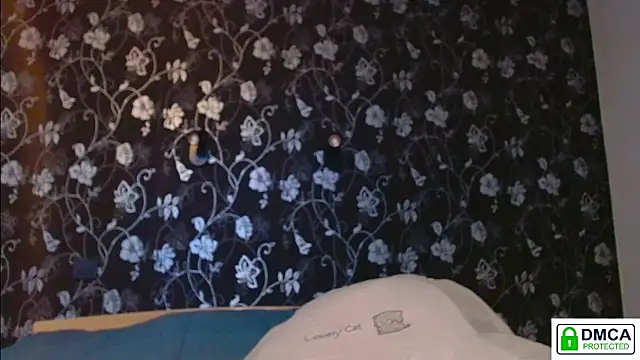 Snapshot of Sophi_Cute chatting on June 20, 2026, 8:17 am Sophi Cute online show from June 20, 2026, 8:17 am