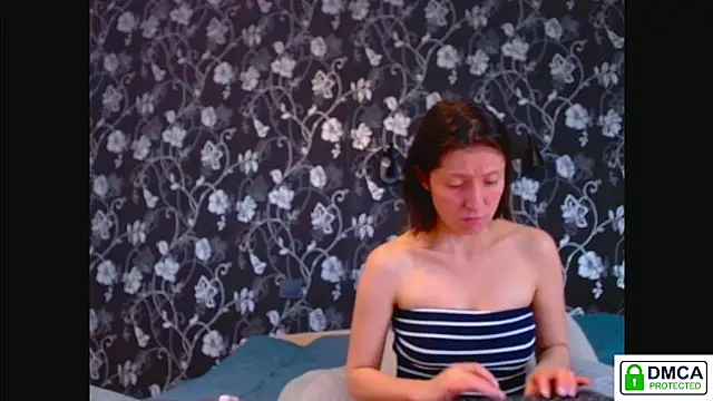 Snapshot of Sophi_Cute chatting on June 27, 2026, 11:15 am Sophi Cute online show from June 27, 2026, 11:15 am