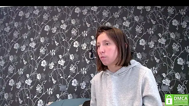 Snapshot of Sophi_Cute chatting on July 9, 2026, 11:25 am Sophi Cute online show from July 9, 2026, 11:25 am
