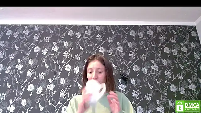 Snapshot of Sophi_Cute chatting on July 10, 2026, 11:13 am Sophi Cute online show from July 10, 2026, 11:13 am