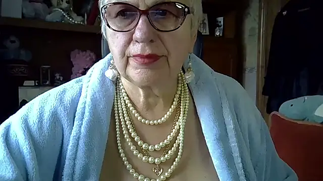 SweetCherry27 online show from November 15, 2025, 7:16 am