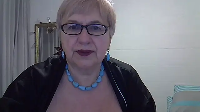 SweetCherry27 online show from February 9, 2026, 5:11 am