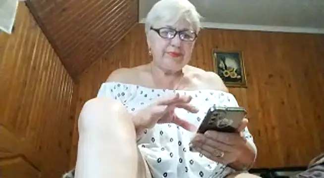 SweetCherry27 online show from July 2, 2026, 4:13 pm