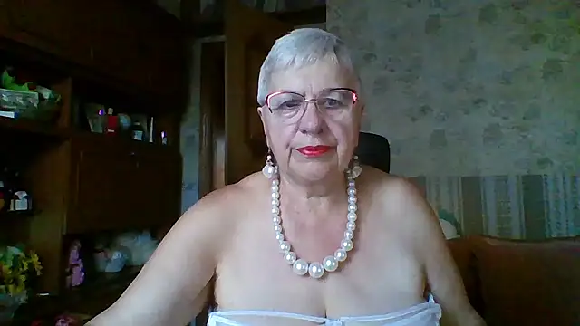 SweetCherry27 online show from July 17, 2026, 3:46 am