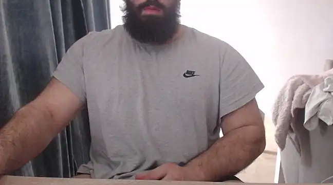 hugemachohandsome online show from March 15, 2025, 8:26 am