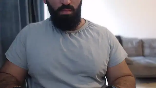 hugemachohandsome online show from October 22, 2025, 11:32 am