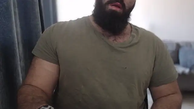 hugemachohandsome online show from November 3, 2025, 8:04 am