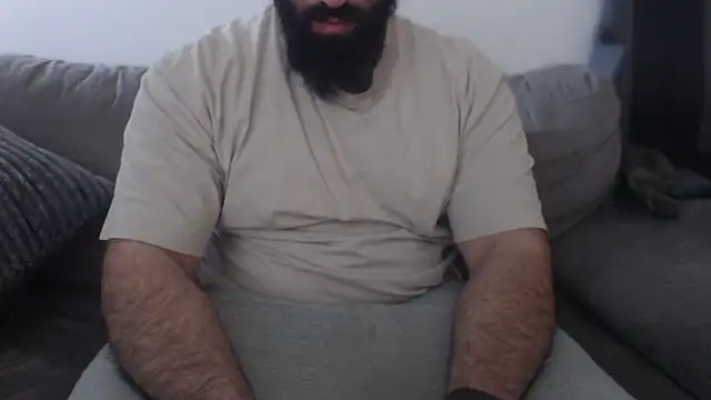 hugemachohandsome online show from April 29, 2026, 5:55 am