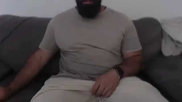 hugemachohandsome online show from June 25, 2026, 4:34 am