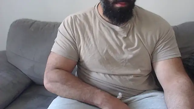 hugemachohandsome online show from July 14, 2026, 7:35 am