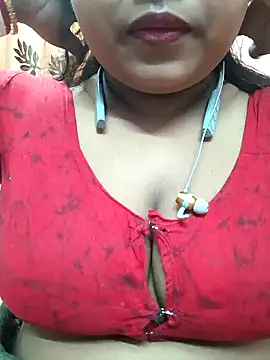 Snapshot of Sophiaboudi chatting on January 11, 2025, 5:40 pm Sophiaboudi online show from January 11, 2025, 5:40 pm