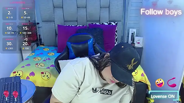 evelin zaens online show from November 2, 2025, 1:13 pm