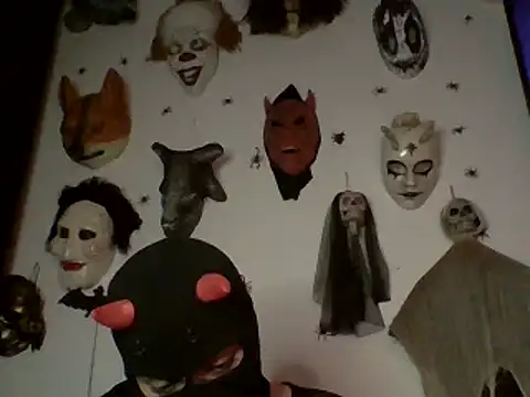 Snapshot of FeticheMacabre chatting on March 15, 2025, 5:19 am FeticheMacabre online show from March 15, 2025, 5:19 am