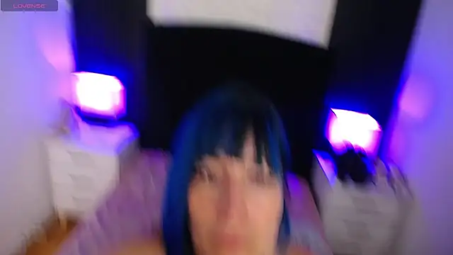 Snapshot of alicia_moom chatting on January 22, 2025, 10:59 pm alicia moom online show from January 22, 2025, 10:59 pm