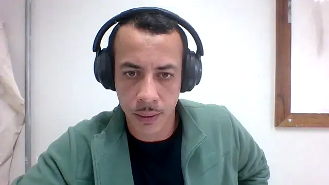MachoScorpionCaralho online show from June 3, 2026, 2:33 pm