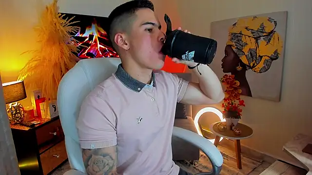 Snapshot of Matias_Murrier chatting on January 27, 2025, 12:05 pm Matias Murrier online show from January 27, 2025, 12:05 pm