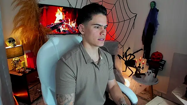 Snapshot of Matias_Murrier chatting on October 25, 2025, 12:02 pm Matias Murrier online show from October 25, 2025, 12:02 pm