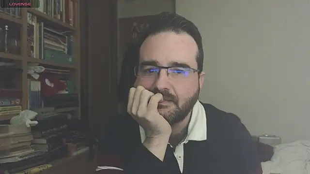 Snapshot of curiosillo83 chatting on March 15, 2025, 5:04 pm curiosillo83 online show from March 15, 2025, 5:04 pm