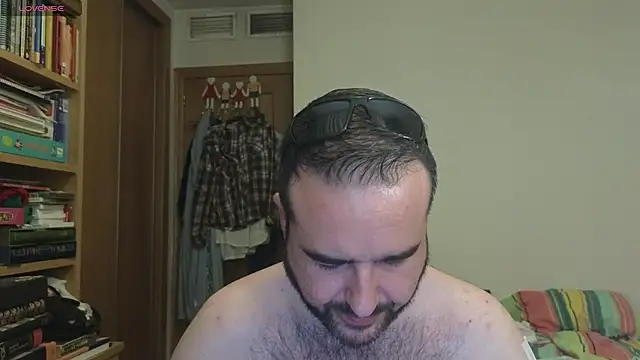 Snapshot of curiosillo83 chatting on October 7, 2025, 2:25 pm curiosillo83 online show from October 7, 2025, 2:25 pm