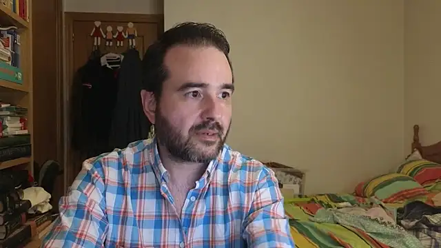 Snapshot of curiosillo83 chatting on June 4, 2026, 3:29 pm curiosillo83 online show from June 4, 2026, 3:29 pm