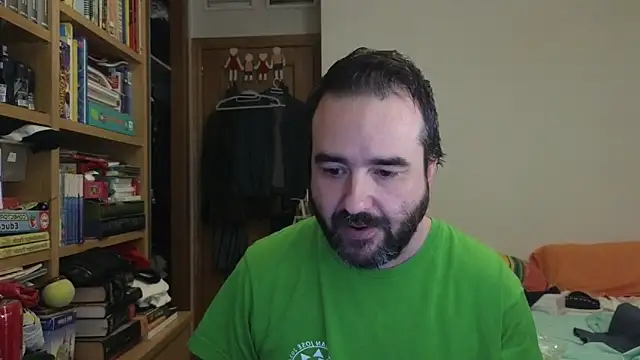 Snapshot of curiosillo83 chatting on June 20, 2026, 8:39 am curiosillo83 online show from June 20, 2026, 8:39 am