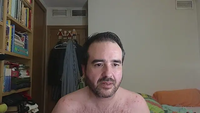 Snapshot of curiosillo83 chatting on June 25, 2026, 12:54 am curiosillo83 online show from June 25, 2026, 12:54 am