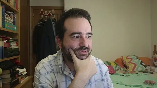 Snapshot of curiosillo83 chatting on July 1, 2026, 8:05 am curiosillo83 online show from July 1, 2026, 8:05 am