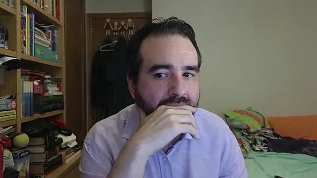 Snapshot of curiosillo83 chatting on July 3, 2026, 3:40 pm curiosillo83 online show from July 3, 2026, 3:40 pm