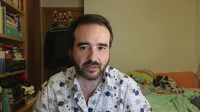 Snapshot of curiosillo83 chatting on July 6, 2026, 2:14 pm curiosillo83 online show from July 6, 2026, 2:14 pm