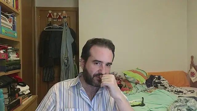 Snapshot of curiosillo83 chatting on July 8, 2026, 2:32 pm curiosillo83 online show from July 8, 2026, 2:32 pm
