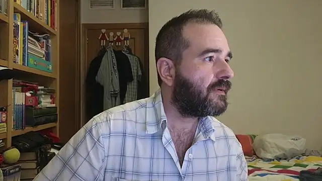 Snapshot of curiosillo83 chatting on July 28, 2026, 4:39 pm curiosillo83 online show from July 28, 2026, 4:39 pm