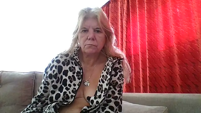 Snapshot of TrustfulVampire1 chatting on January 18, 2025, 12:15 pm TrustfulVampire1 online show from January 18, 2025, 12:15 pm