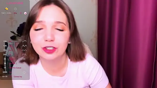 KindHazelHere  online show from March 11, 2025, 11:15 pm