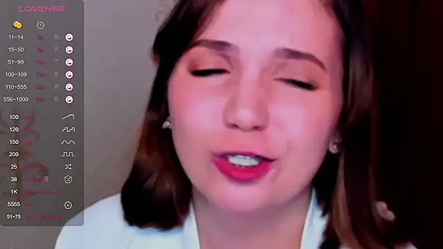 KindHazelHere  online show from March 21, 2025, 11:12 pm