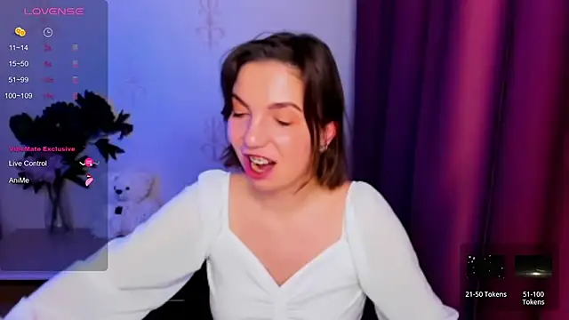 KindHazelHere  online show from December 16, 2025, 3:44 am