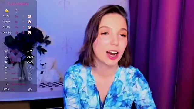 KindHazelHere  online show from January 5, 2026, 5:27 pm