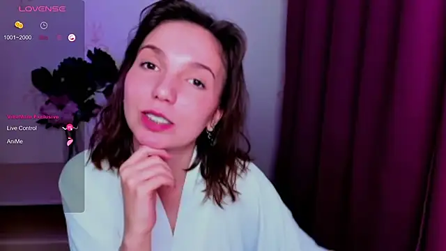KindHazelHere  online show from May 7, 2026, 8:52 am