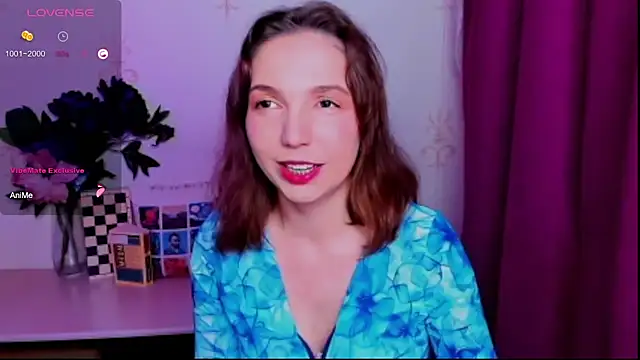 KindHazelHere  online show from July 6, 2026, 4:31 am
