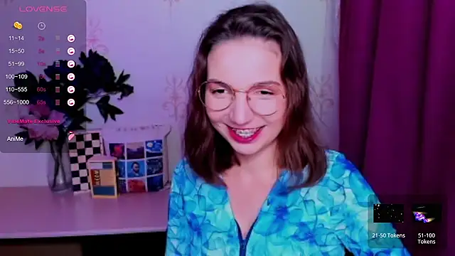 KindHazelHere  online show from July 12, 2026, 4:14 am