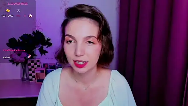 KindHazelHere  online show from July 28, 2026, 3:35 am