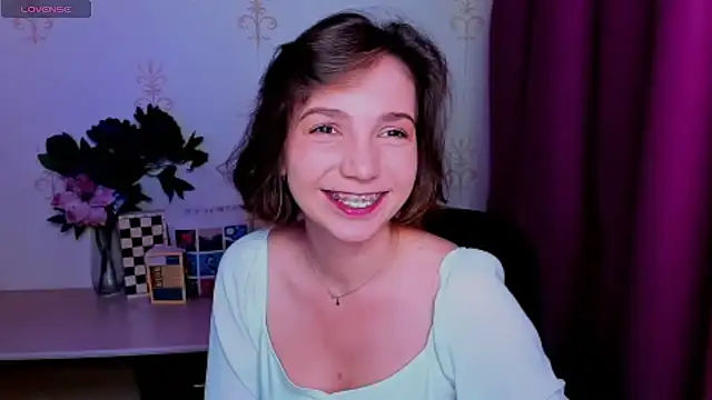 KindHazelHere  online show from August 4, 2026, 5:43 am
