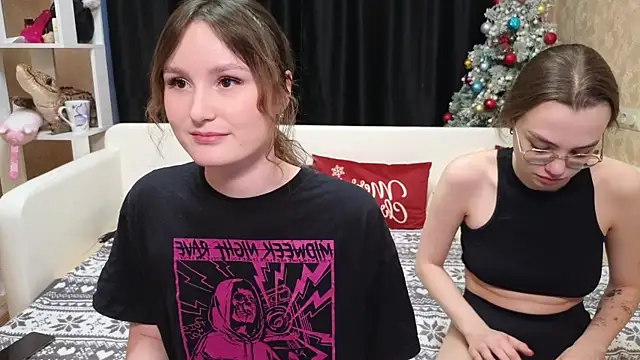 Snapshot of loossers chatting on January 3, 2025, 11:35 am loossers online show from January 3, 2025, 11:35 am