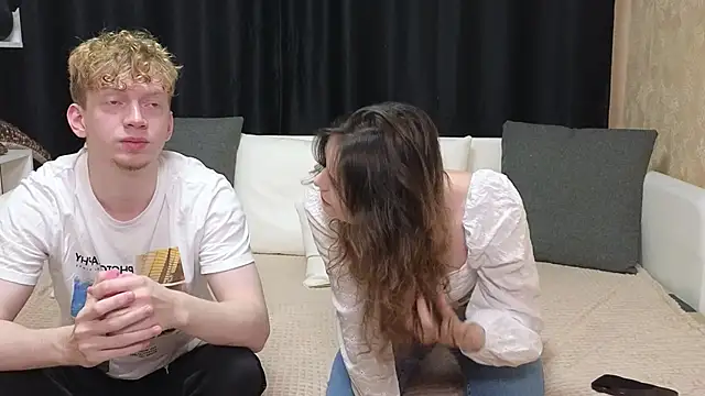 Snapshot of loossers chatting on September 14, 2025, 11:09 am loossers online show from September 14, 2025, 11:09 am