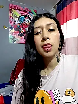 Giuliana90 online show from March 3, 2026, 10:04 pm